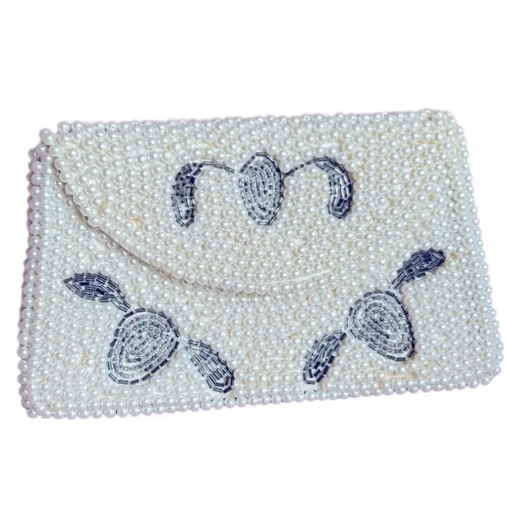 Vintage Bentsons 1920’s art Deco pearl clutch. 6.5”x 4” - Picture 1 of 9